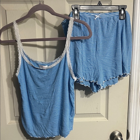 Colsie Blue and White Striped Top - Picture 4 of 13